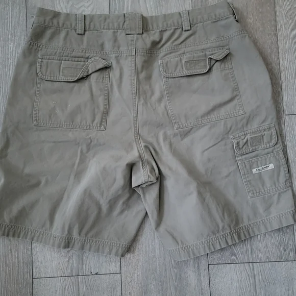 Eddie Bauer Cargo Shorts - Picture 2 of 3